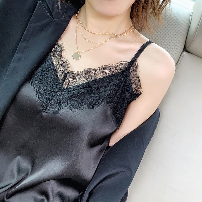 女装 繊細花柄レース付きサテン風キャミソール