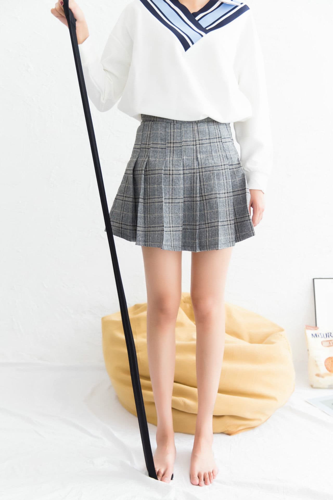 女装 絶対領域ニーハイ