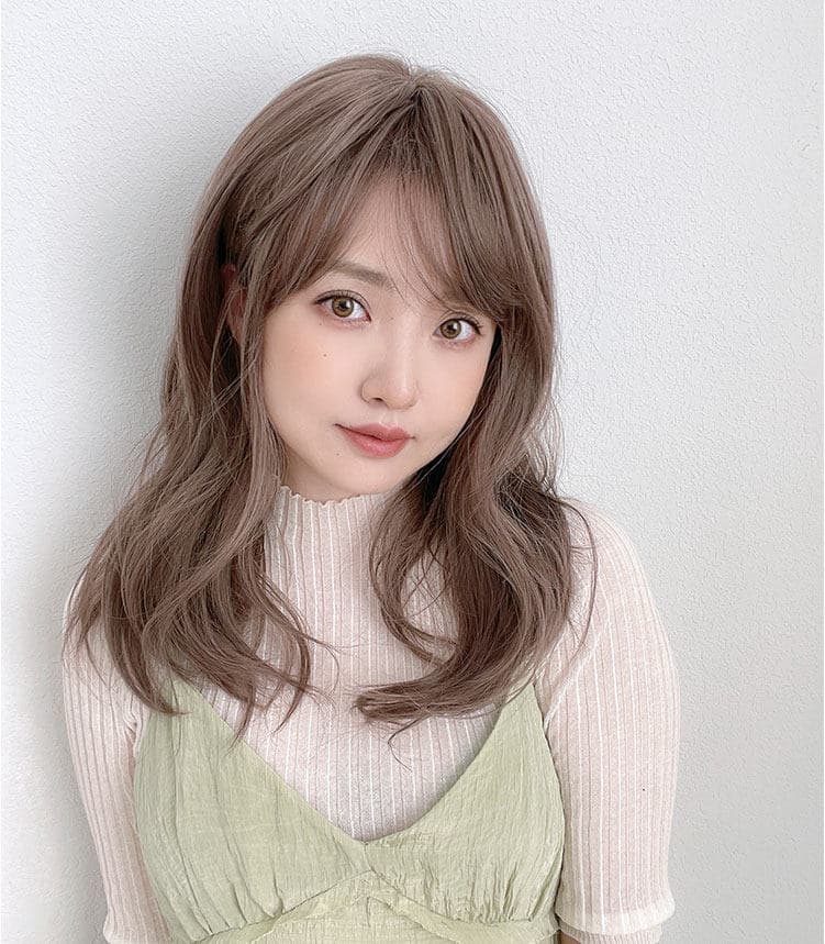 女装 ふんわりナチュラル斜め前髪ミディアムウェーブ