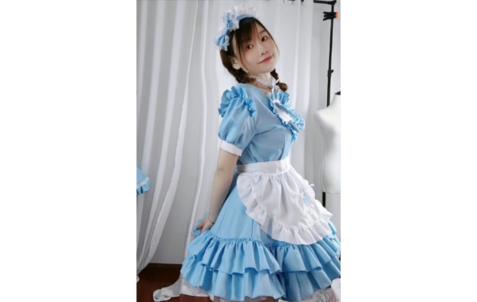 女装 ハート窓付きフリルメイド服三段スカート衣装