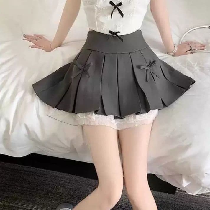 女装 リボン付きプリーツミニスカート裾レース重ね