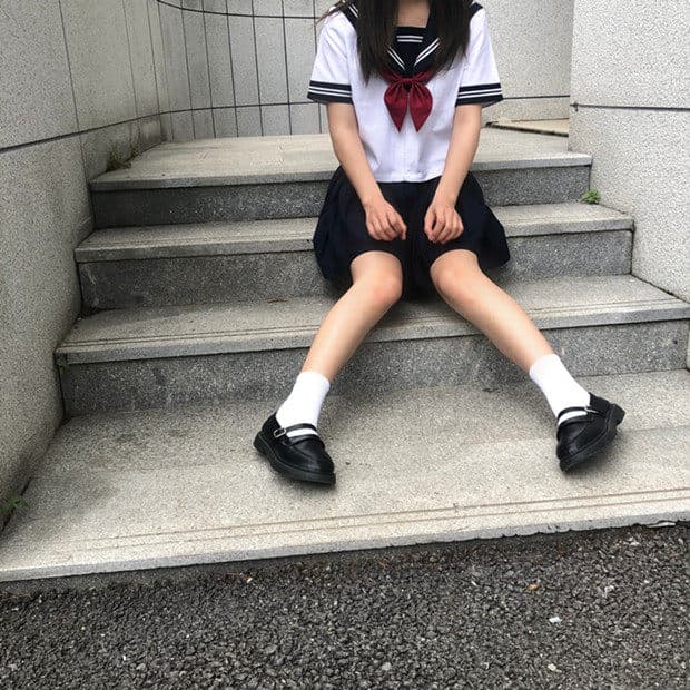 女装 清楚系本格派襟リボン付き半袖セーラー服上下セット