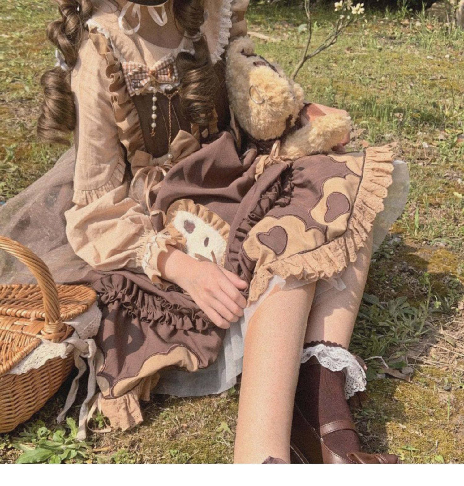 女装 姫系ロリータ風ふんわりフリルメイドワンピース