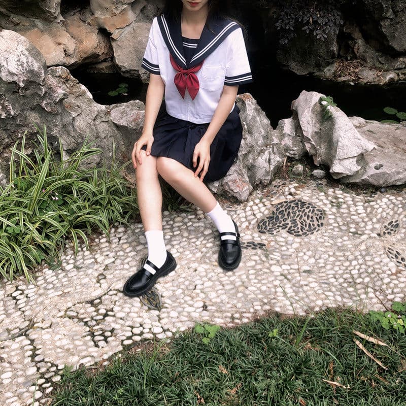 女装 清楚系本格派襟リボン付き半袖セーラー服上下セット