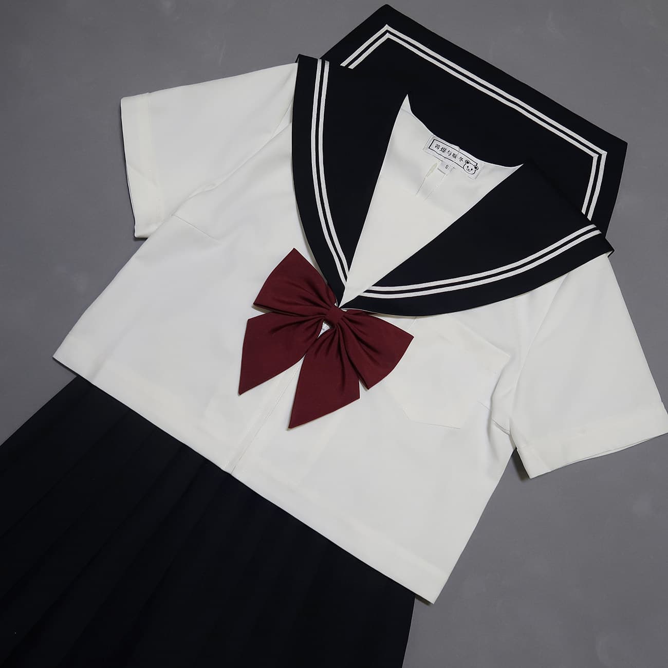 女装 正統派学園風半袖セーラー服上下セット
