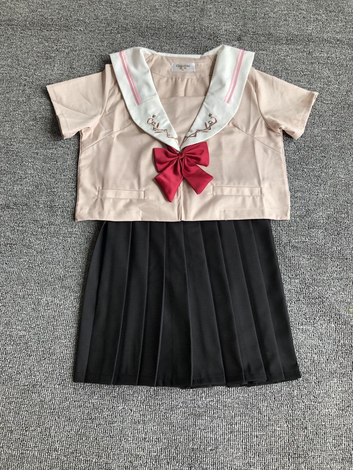 女装 清楚系刺繍入り襟リボン付きセーラー服上下セット